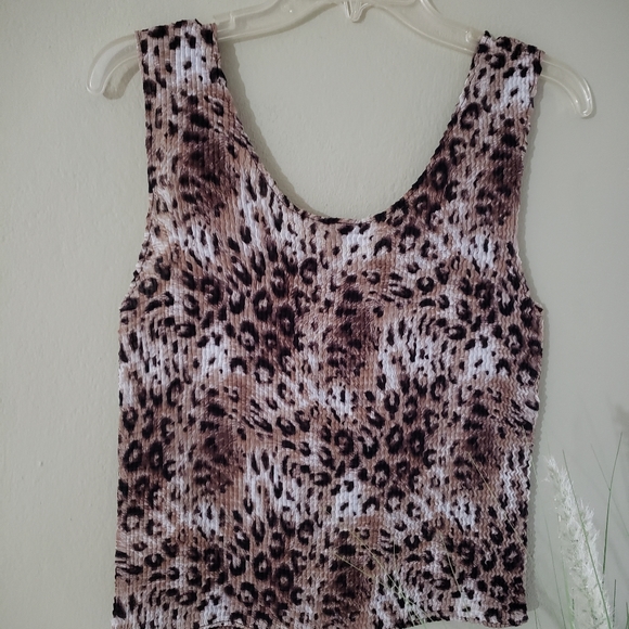 Animal Print sleeveless top - Picture 4 of 4